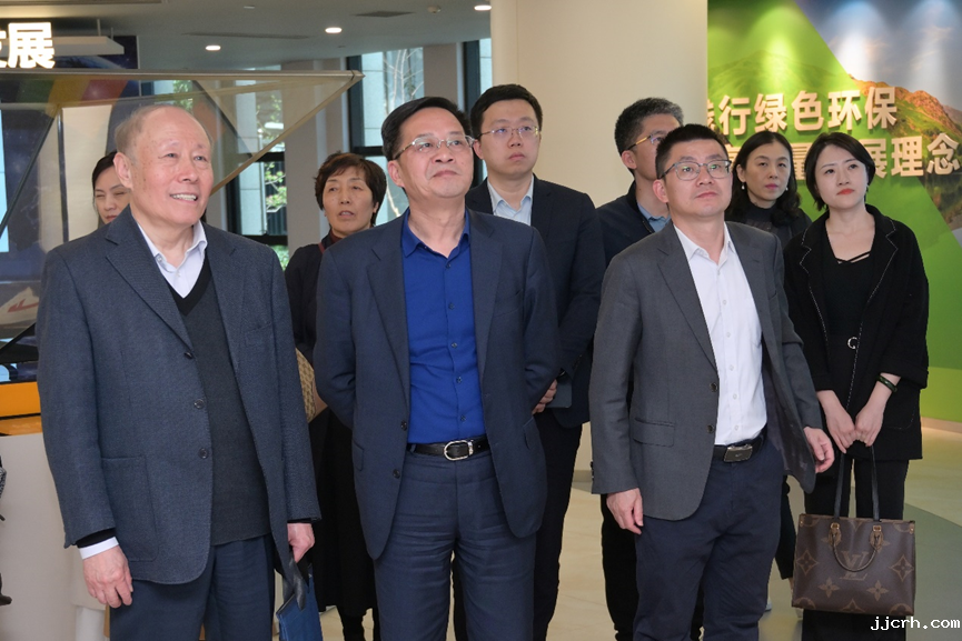 石油和化工行业加快建设世界一流企业情况调研组走进上海华谊集团